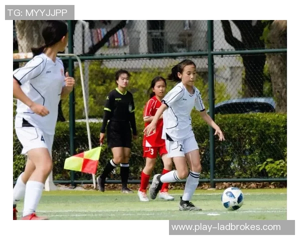 足球全球网助力青少年成长打造未来足球明星的摇篮